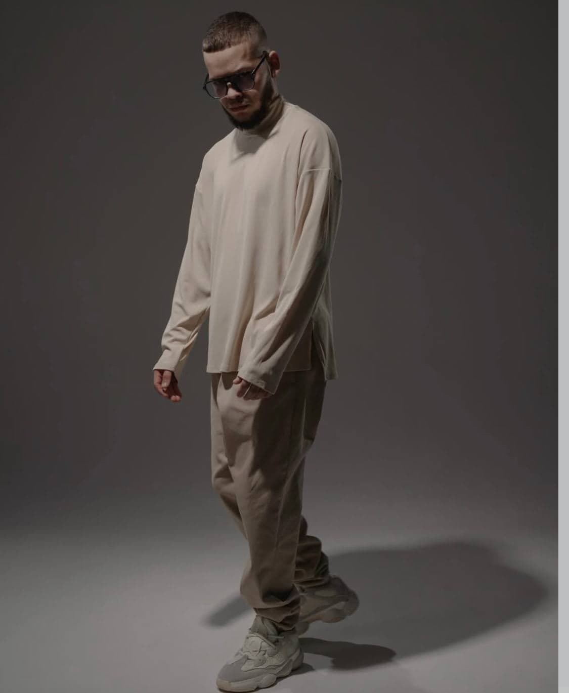 Джоггеры Robe, цвет Beige — кадр 2